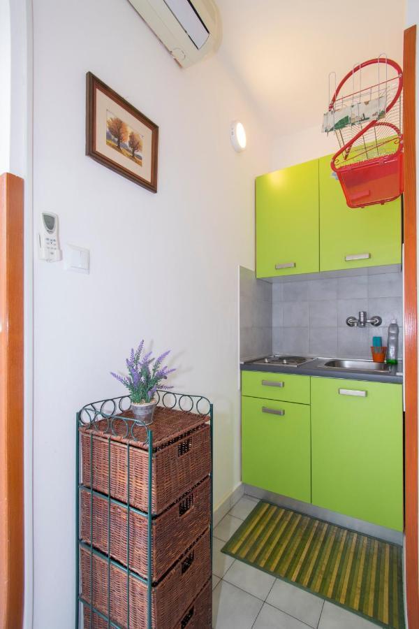 Appartement Studio Gabi, Premantura Extérieur photo