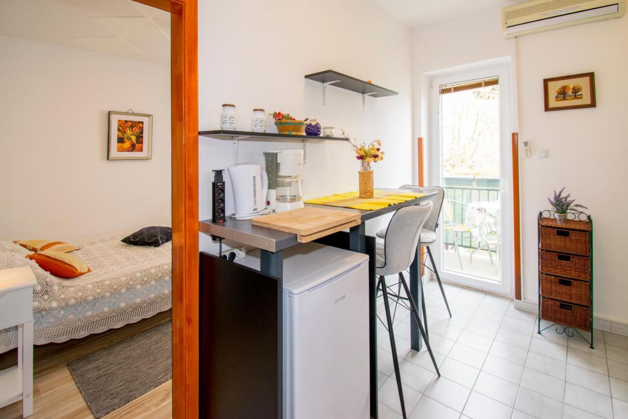 Appartement Studio Gabi, Premantura Extérieur photo