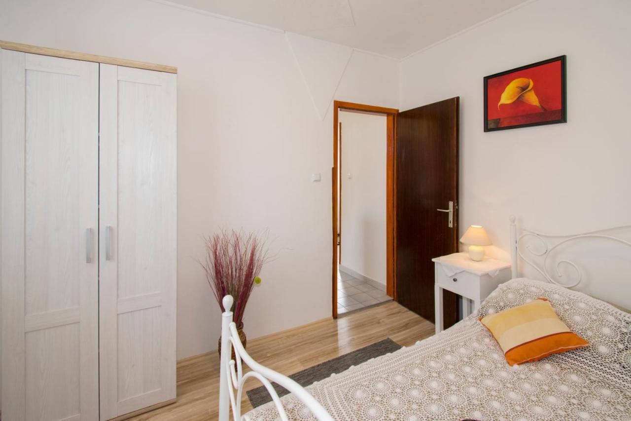 Appartement Studio Gabi, Premantura Extérieur photo
