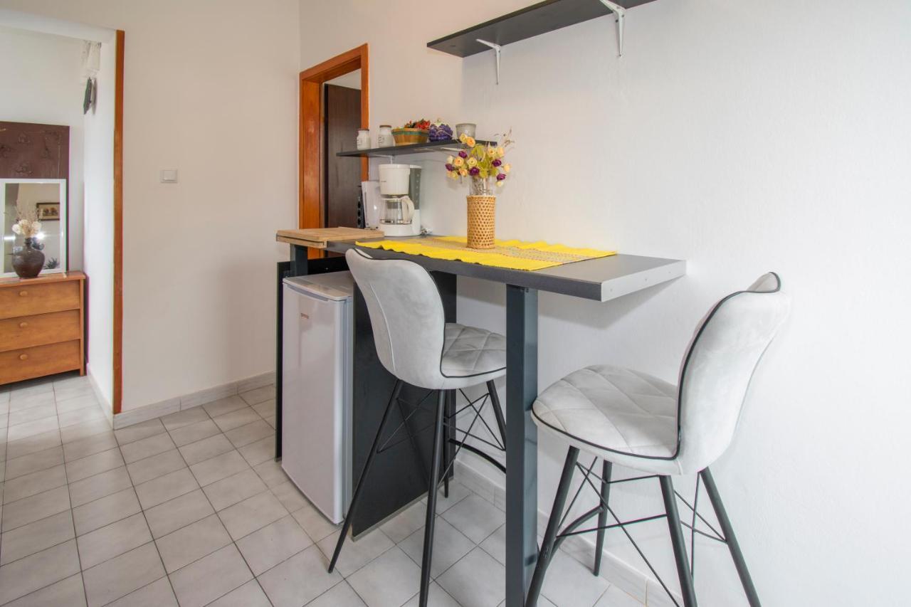 Appartement Studio Gabi, Premantura Extérieur photo